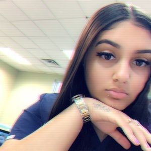 Meet your Posher, Dashadasha-lynn